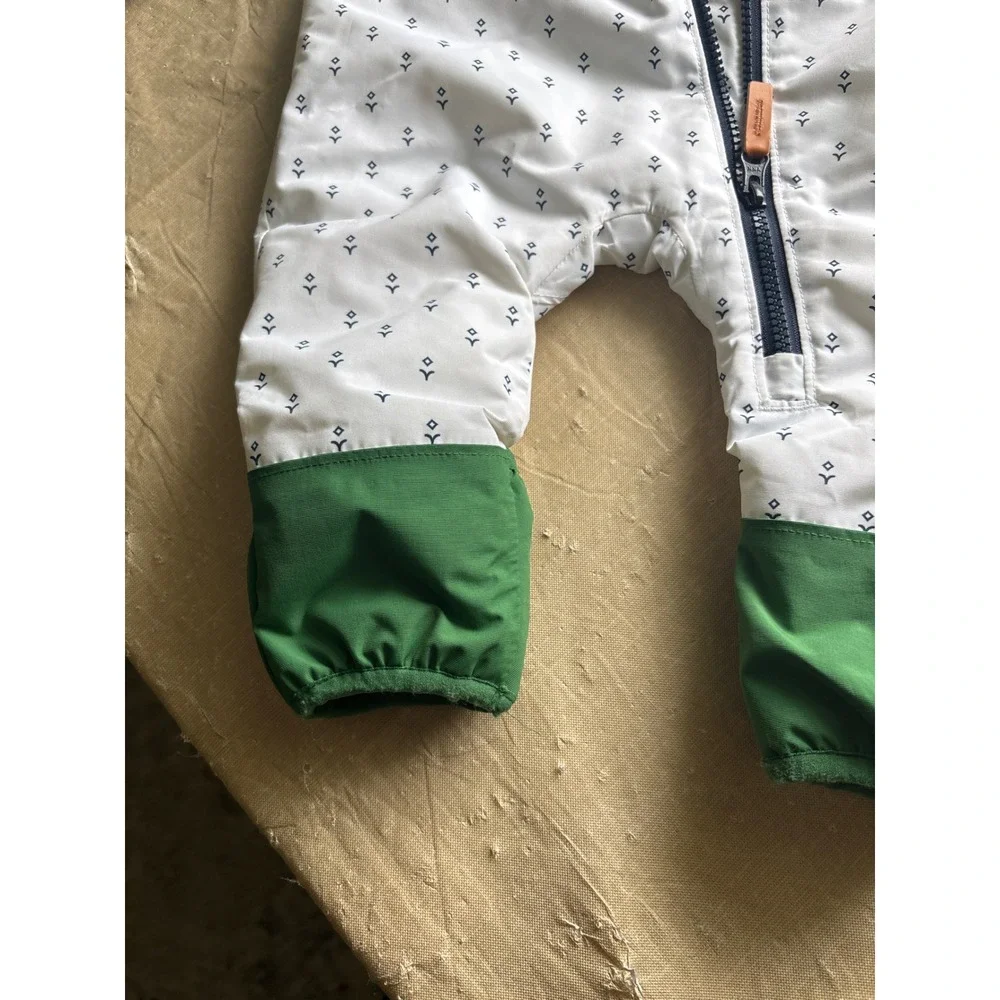 Northern Classics Snowsuit Baby 12M White Green Hooded Bunting Zip